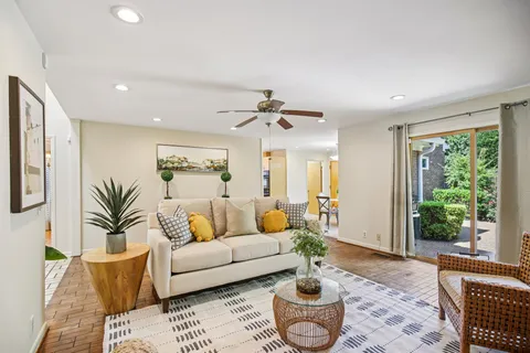 $899,900 | 73 Concord Park West, Nashville, TN 37205