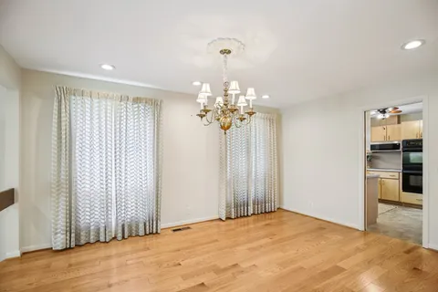 $899,900 | 73 Concord Park West, Nashville, TN 37205