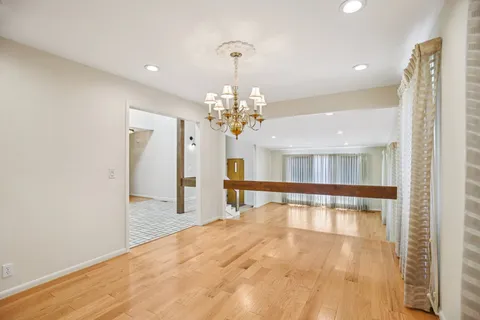 $899,900 | 73 Concord Park West, Nashville, TN 37205