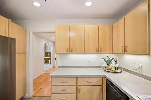 $899,900 | 73 Concord Park West, Nashville, TN 37205