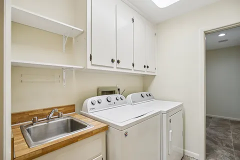 $899,900 | 73 Concord Park West, Nashville, TN 37205