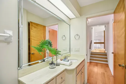 $899,900 | 73 Concord Park West, Nashville, TN 37205