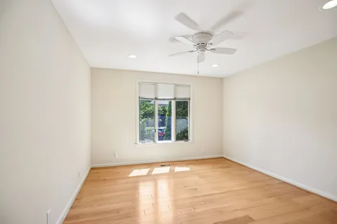 $899,900 | 73 Concord Park West, Nashville, TN 37205