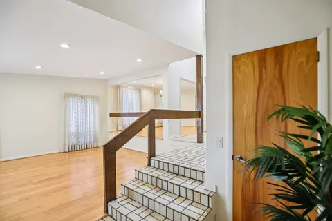 $899,900 | 73 Concord Park West, Nashville, TN 37205