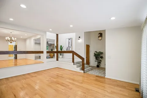 $899,900 | 73 Concord Park West, Nashville, TN 37205