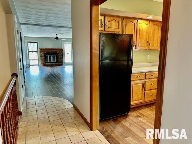 1714 Devonwood Springfield, IL 62704 - Photo 3 of 26 Gallery Image 3