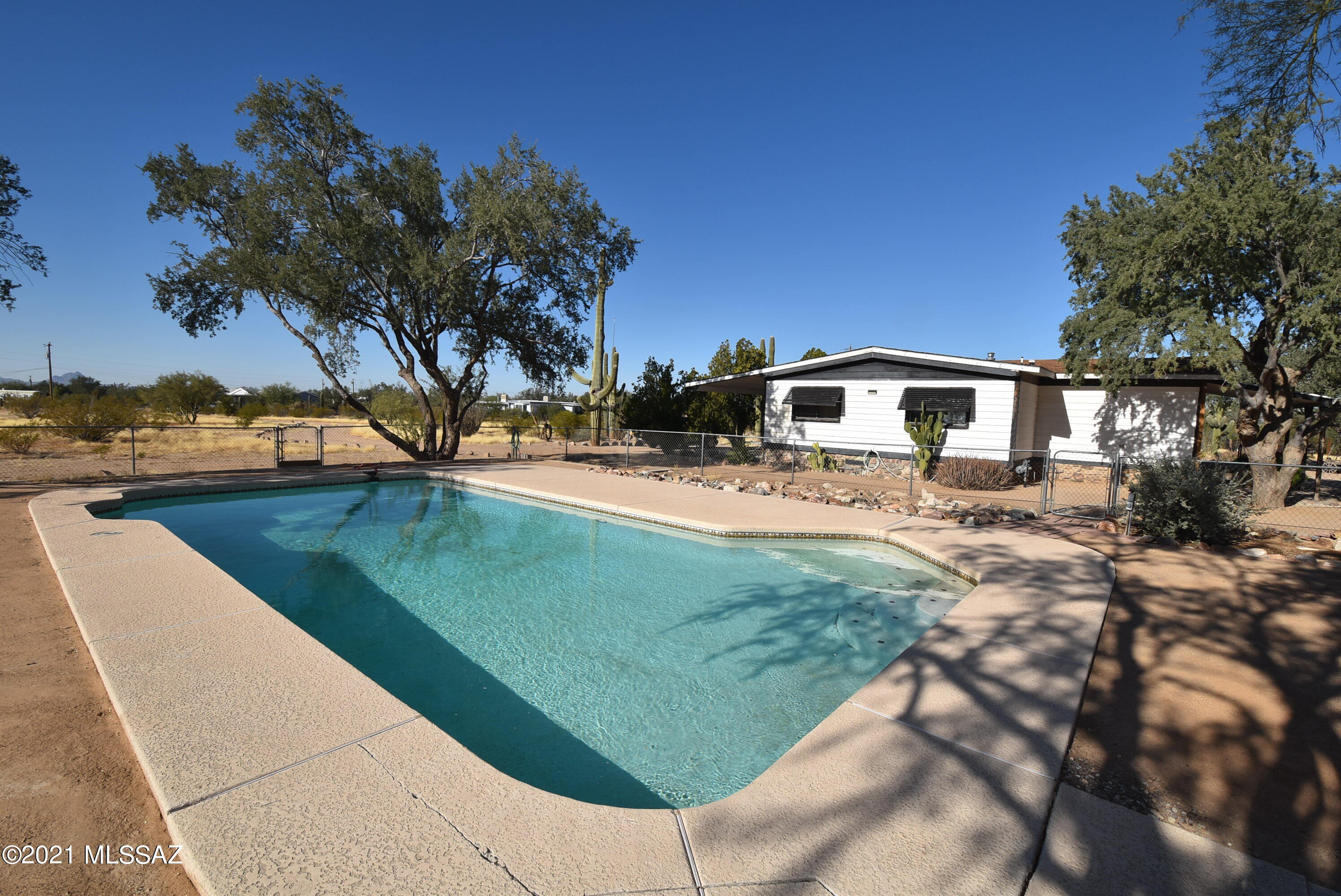 5820 North Chaparral Road Tucson, AZ 85743 - Photo 6 of 50