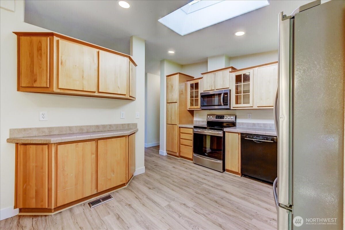 3315 207th Place Southeast Bothell, WA 98012 - Photo 16 of 24 Gallery Image 16