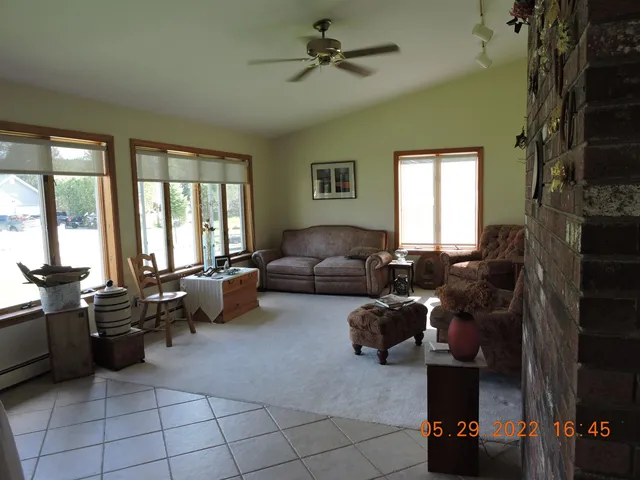 $514,000 | 124 Lakefront Lane, Barton, VT 05822