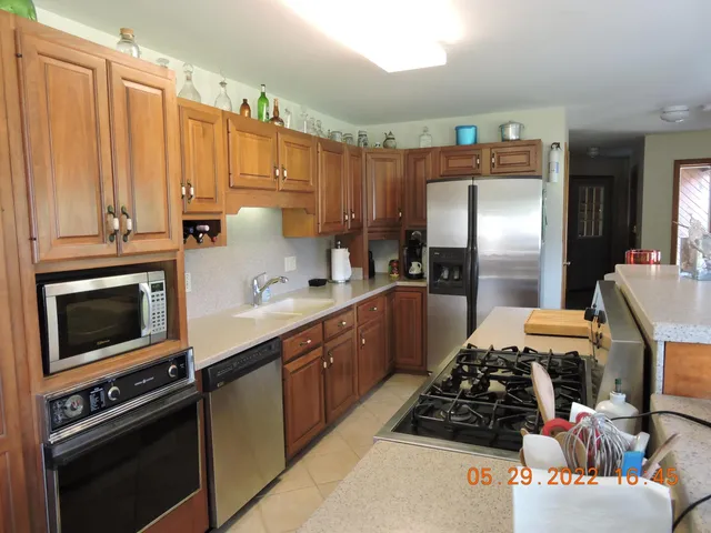 $514,000 | 124 Lakefront Lane, Barton, VT 05822