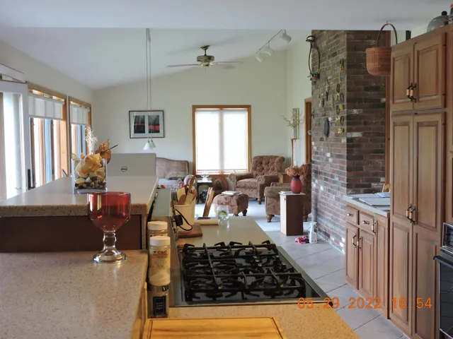 $514,000 | 124 Lakefront Lane, Barton, VT 05822