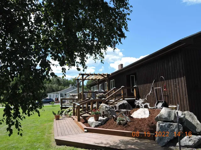 $514,000 | 124 Lakefront Lane, Barton, VT 05822