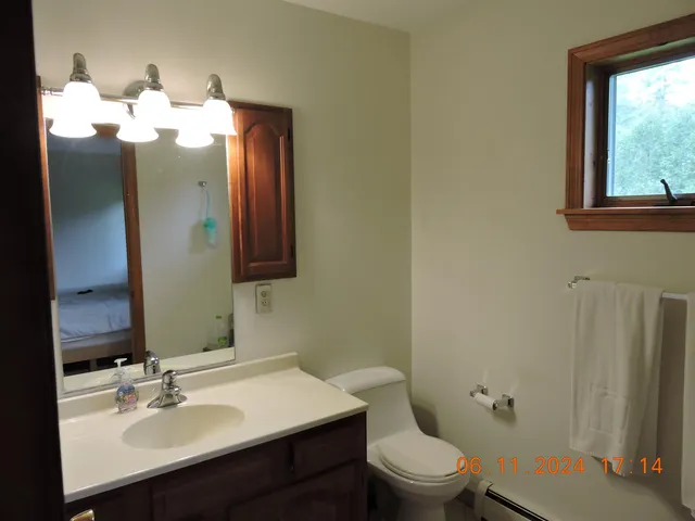 $514,000 | 124 Lakefront Lane, Barton, VT 05822