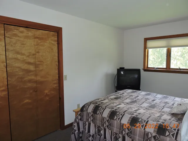 $514,000 | 124 Lakefront Lane, Barton, VT 05822