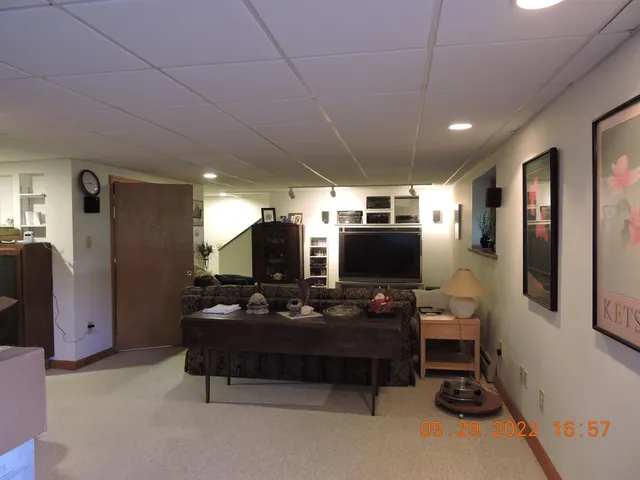 $514,000 | 124 Lakefront Lane, Barton, VT 05822