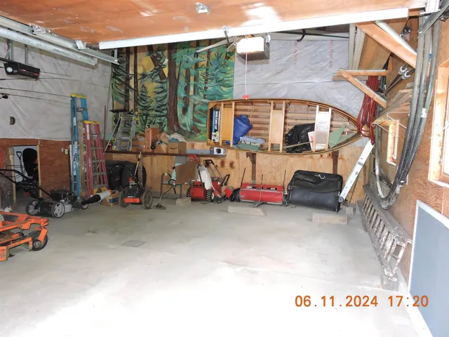 $514,000 | 124 Lakefront Lane, Barton, VT 05822