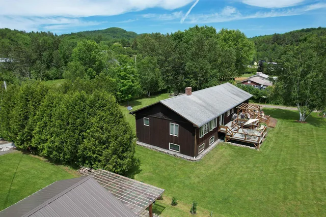 $514,000 | 124 Lakefront Lane, Barton, VT 05822