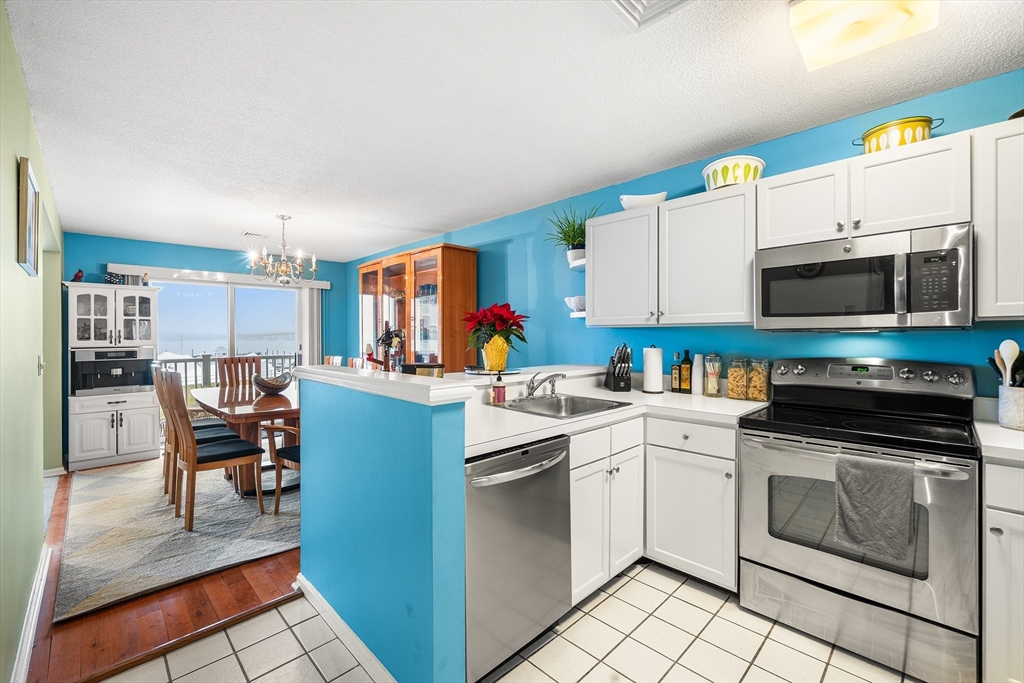 700 Shore Drive, Unit 810 Fall River, MA 02721 - Photo 10 of 22