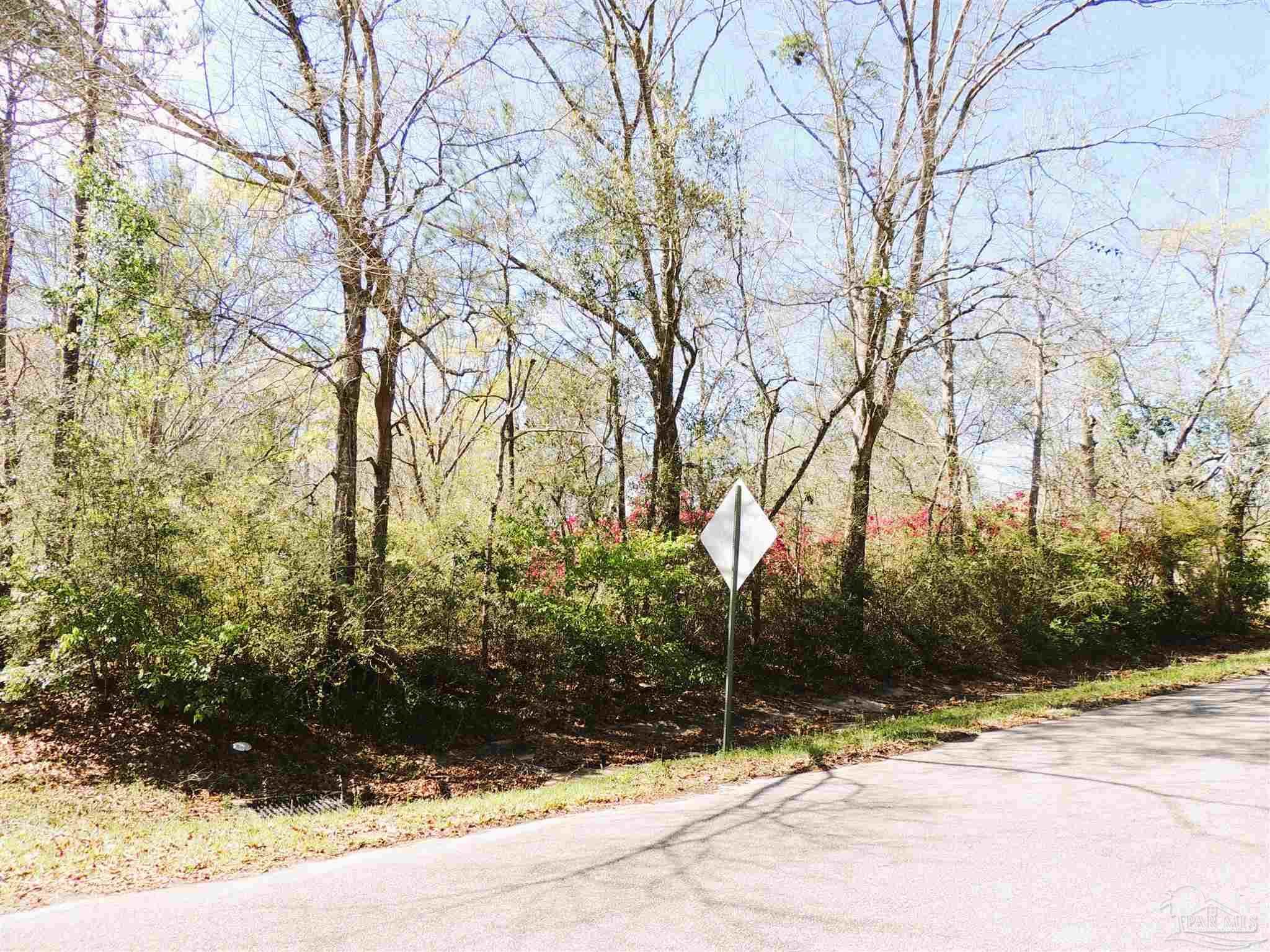 309 Crowndale Road Cantonment, FL 32533 - Photo 4 of 8