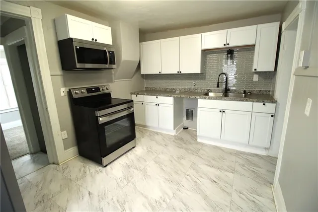 $1,950 | 101 Superior Street, Unit B, Rochester, NY 14611