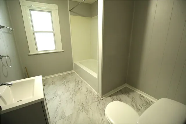 $1,950 | 101 Superior Street, Unit B, Rochester, NY 14611