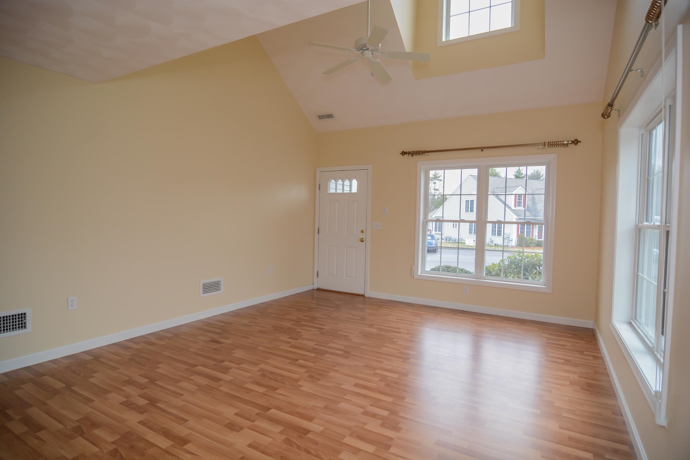 36 Hadleigh Road Windham, NH 03087 - Photo 2 of 20