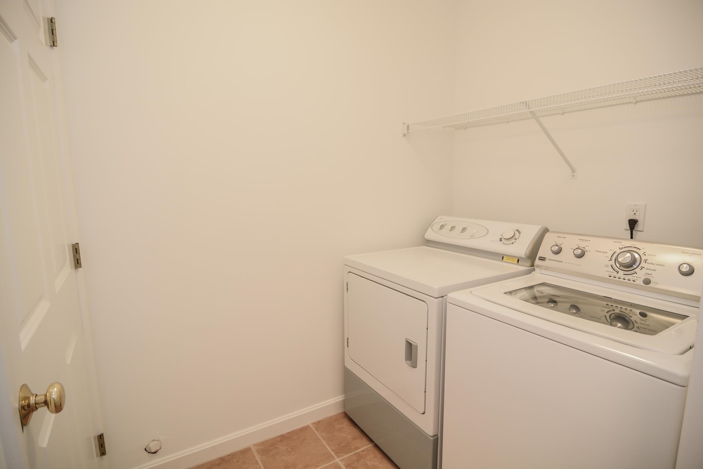 36 Hadleigh Road Windham, NH 03087 - Photo 14 of 20