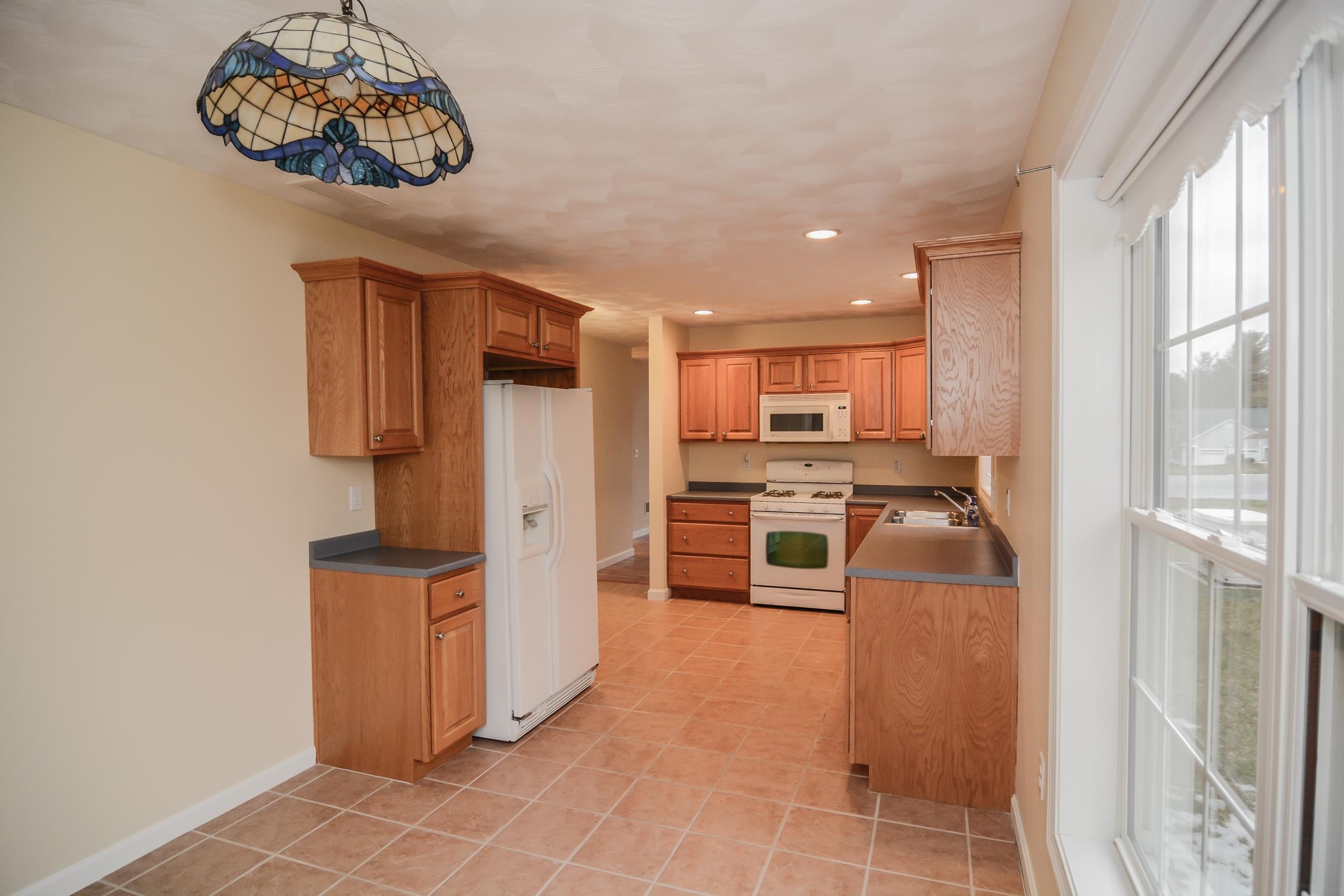 36 Hadleigh Road Windham, NH 03087 - Photo 8 of 20