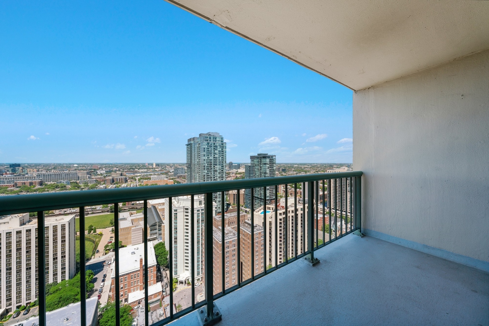 111 West Maple Street, Unit 2910 Chicago, IL 60610 - Photo 11 of 16