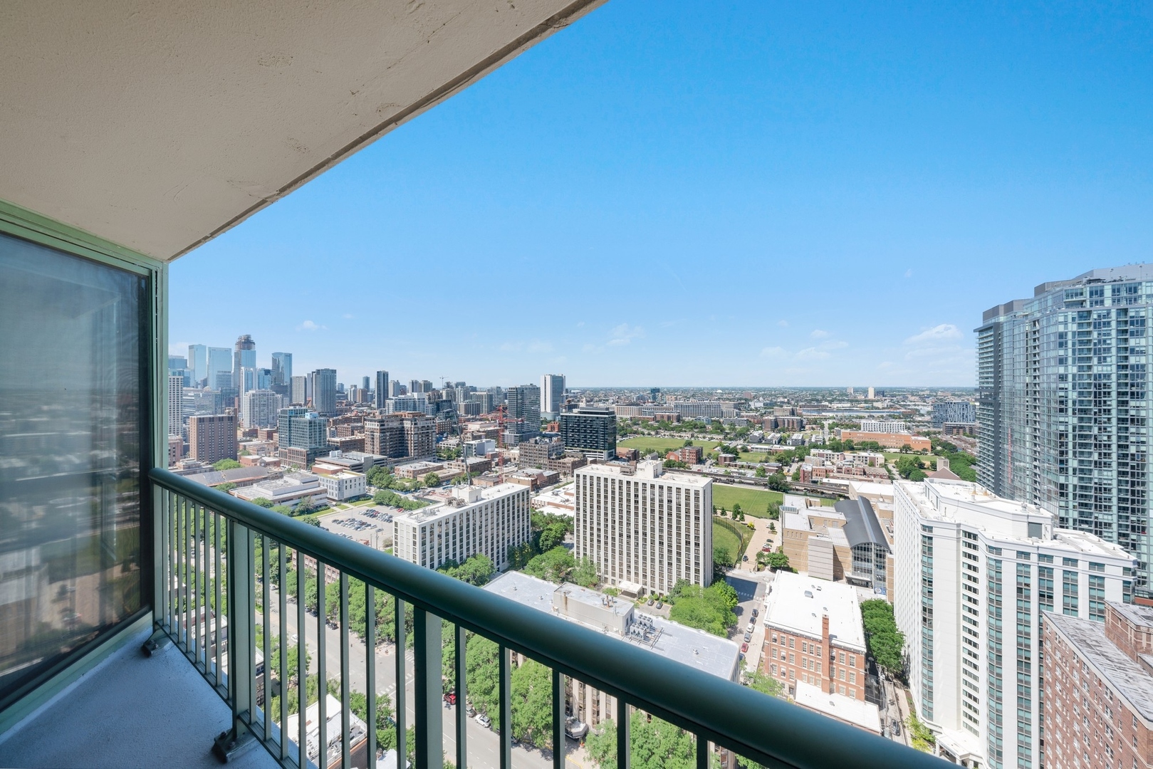 111 West Maple Street, Unit 2910 Chicago, IL 60610 - Photo 12 of 16