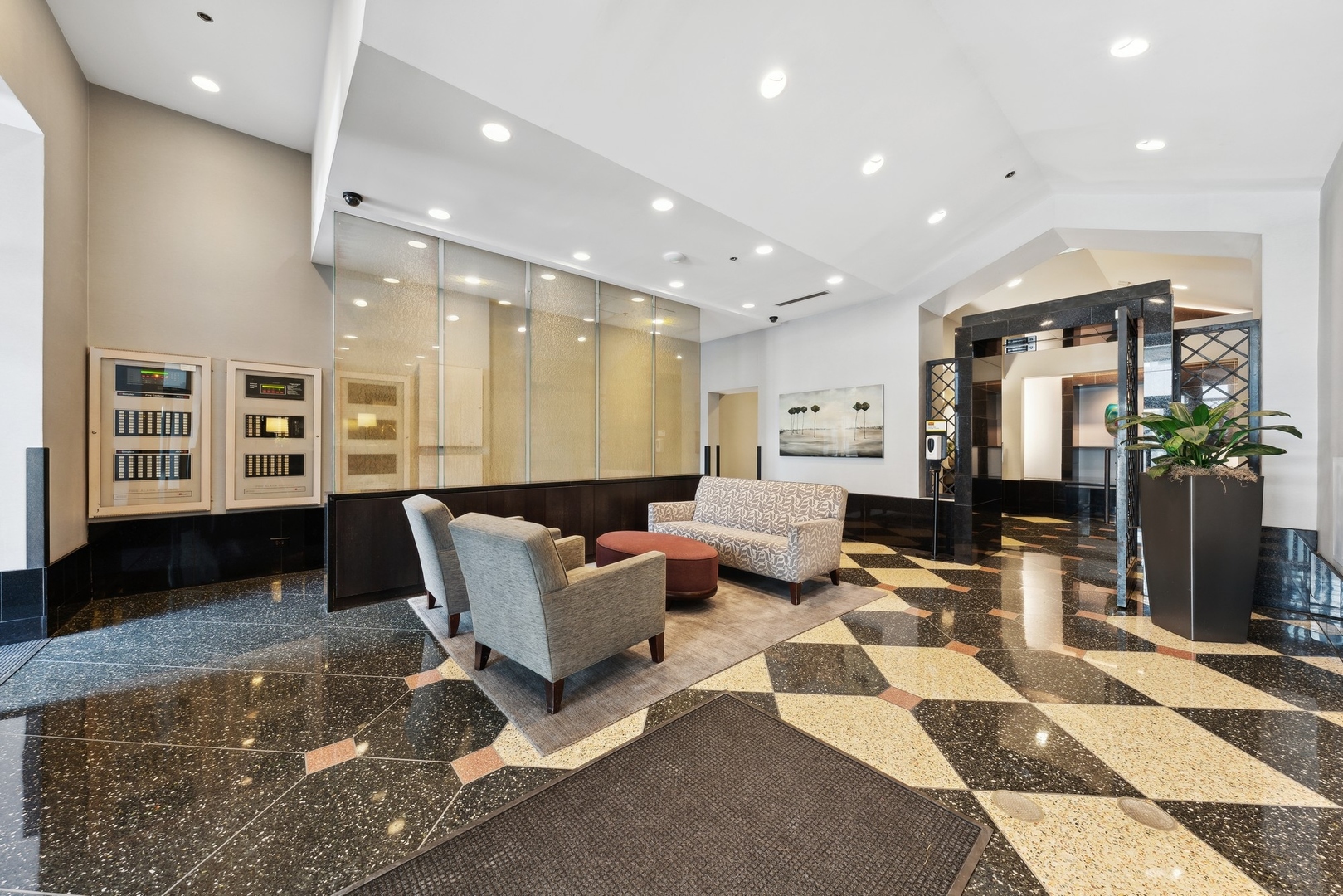 111 West Maple Street, Unit 2910 Chicago, IL 60610 - Photo 3 of 16