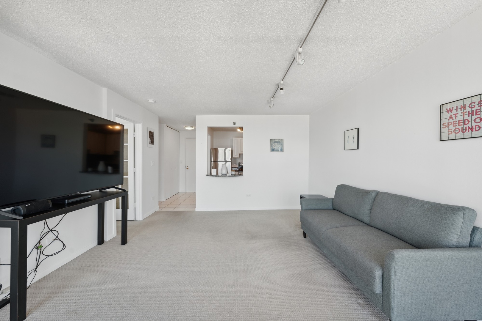 111 West Maple Street, Unit 2910 Chicago, IL 60610 - Photo 7 of 16