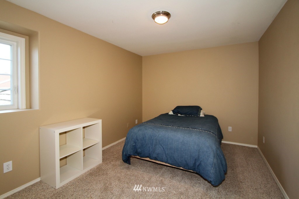 8539 Northeast 176th Street Bothell, WA 98011 - Photo 17 of 23 Gallery Image 17