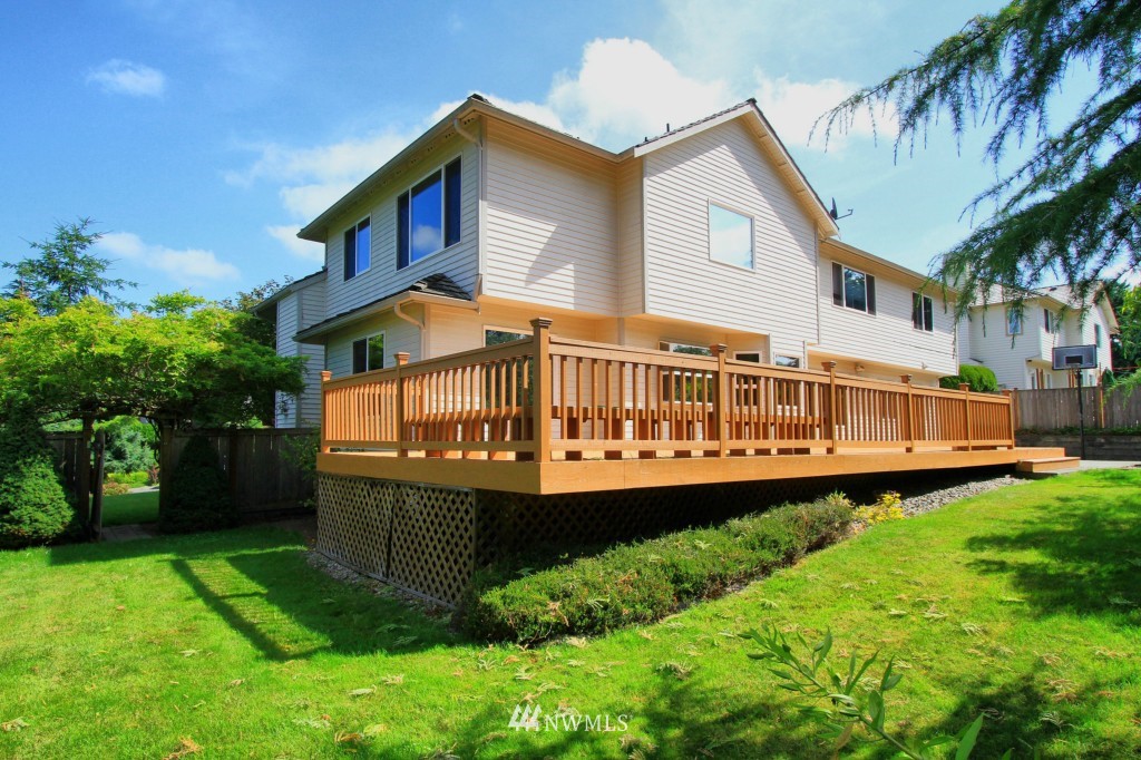 8539 Northeast 176th Street Bothell, WA 98011 - Photo 21 of 23 Gallery Image 21