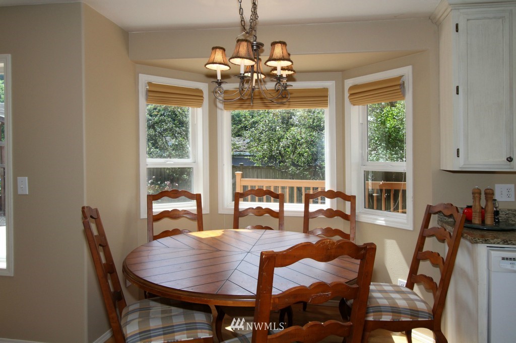 8539 Northeast 176th Street Bothell, WA 98011 - Photo 8 of 23 Gallery Image 8