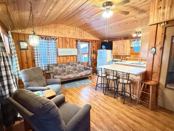 $199,990 | 1085 County Rd F, Unit 11, Edgewater, WI 54817