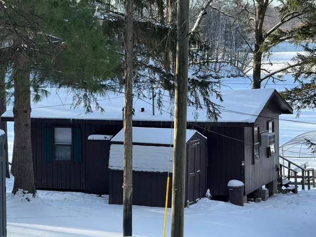 $199,990 | 1085 County Rd F, Unit 11, Edgewater, WI 54817