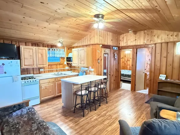 $199,990 | 1085 County Rd F, Unit 11, Edgewater, WI 54817