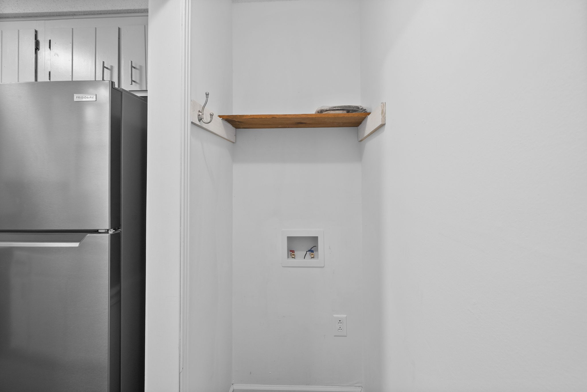 619 Ranch Hill Drive Clarksville, TN 37042 - Photo 19 of 32 a view of utility room