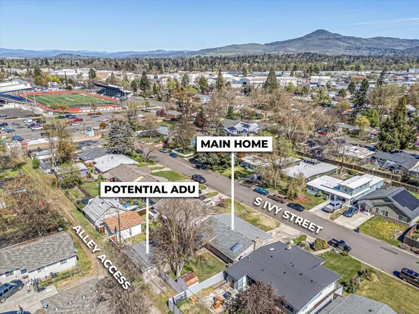 $295,000 | 944 South Ivy Street, Medford, OR 97501