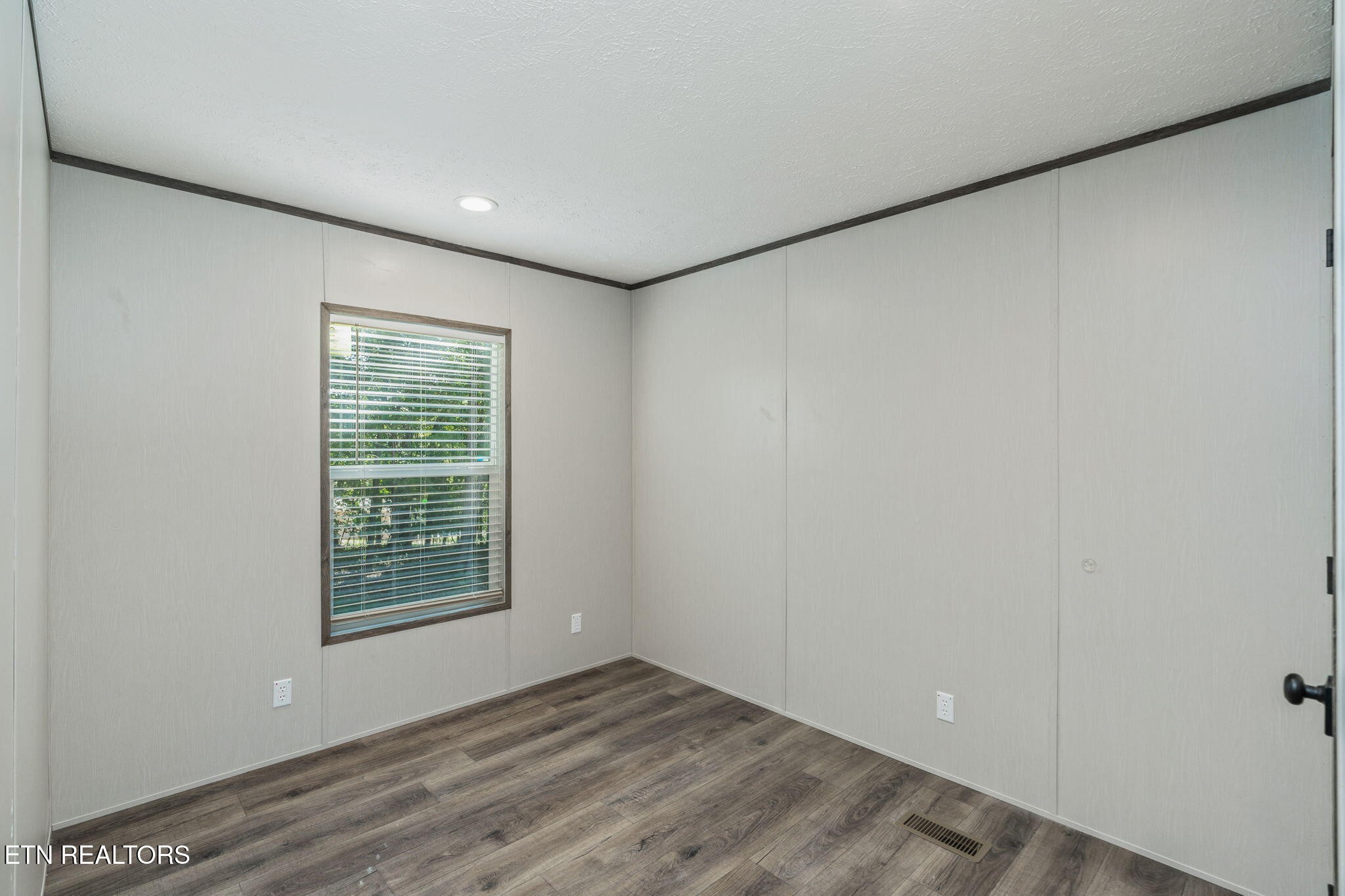 400 Matlock Trail Loudon, TN 37774 - Photo 29 of 50 a view of an empty room with a window