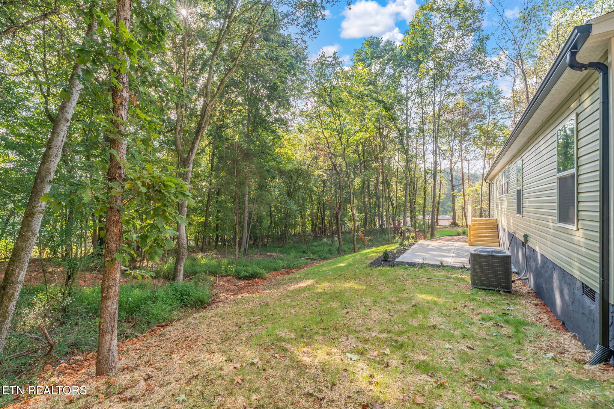 400 Matlock Trail Loudon, TN 37774 - Photo 38 of 50 a view of an house with backyard space and balcony