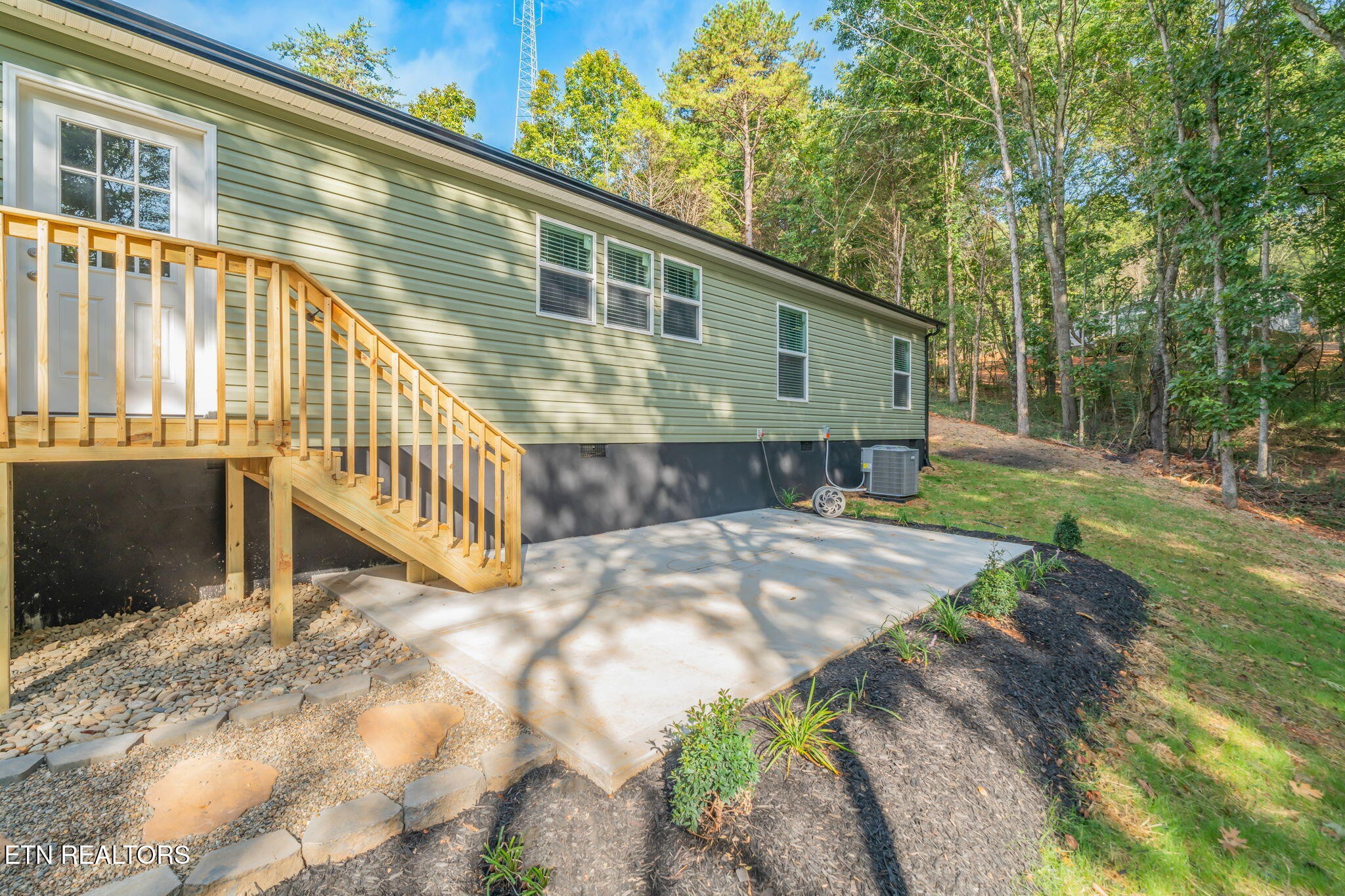 400 Matlock Trail Loudon, TN 37774 - Photo 49 of 50 a view of a house with a yard