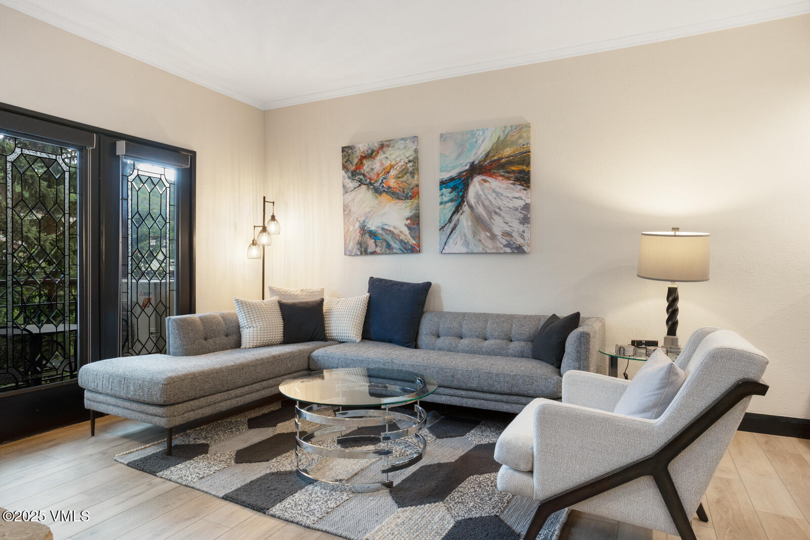 120 Offerson Road, Unit 7320 Beaver Creek, CO 81620 - Photo 2 of 50 Spacious living room