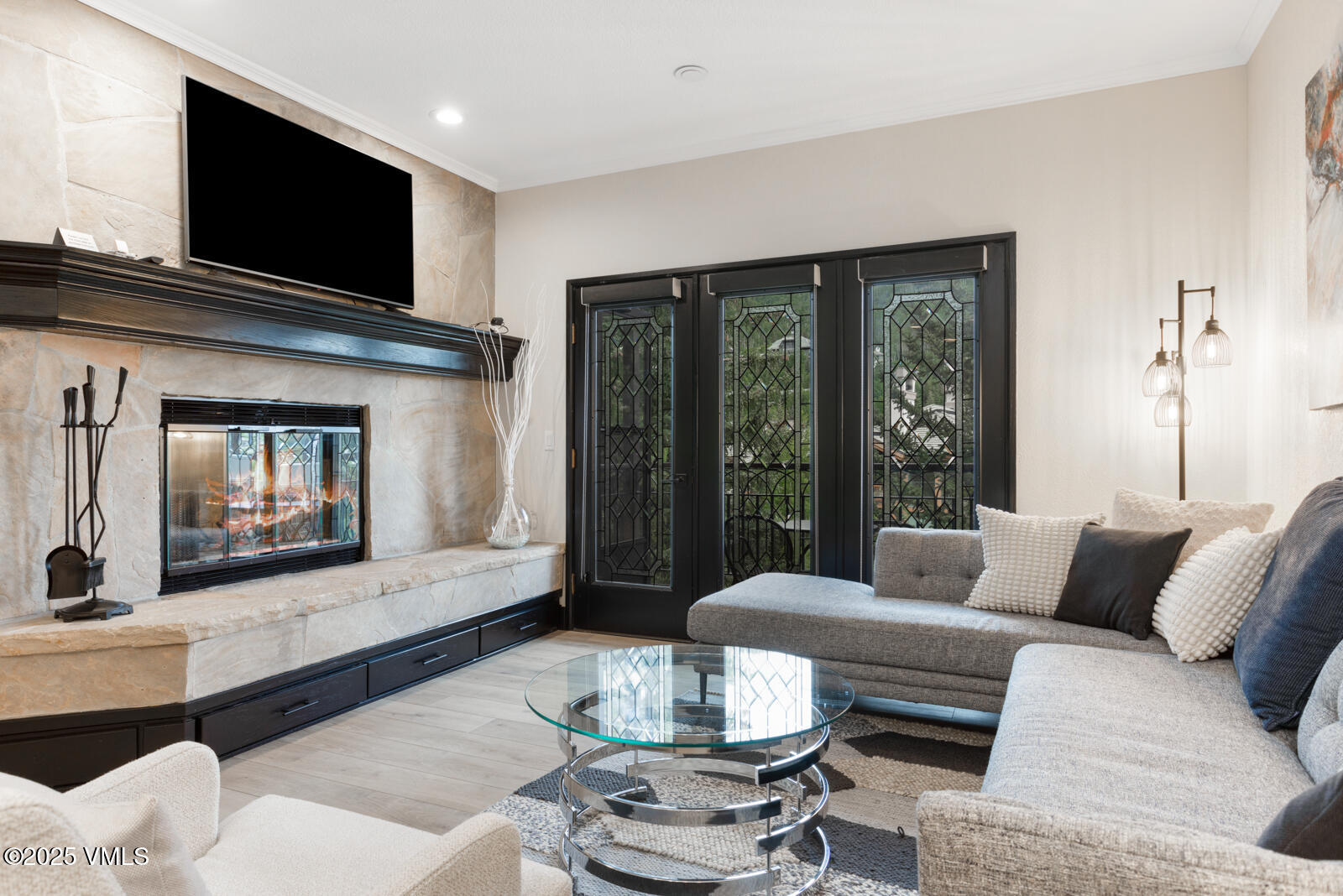 120 Offerson Road, Unit 7320 Beaver Creek, CO 81620 - Photo 4 of 50 Cozy living room