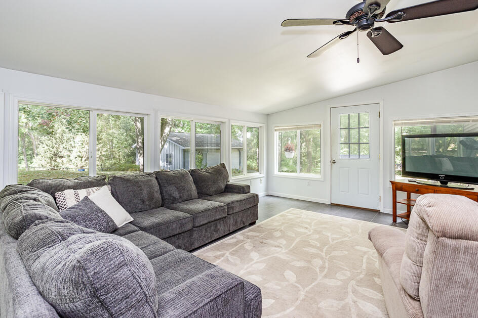 4666 Reynolds Road Jackson, MI 49201 - Photo 13 of 27 0N0A6143-HDR-Edit