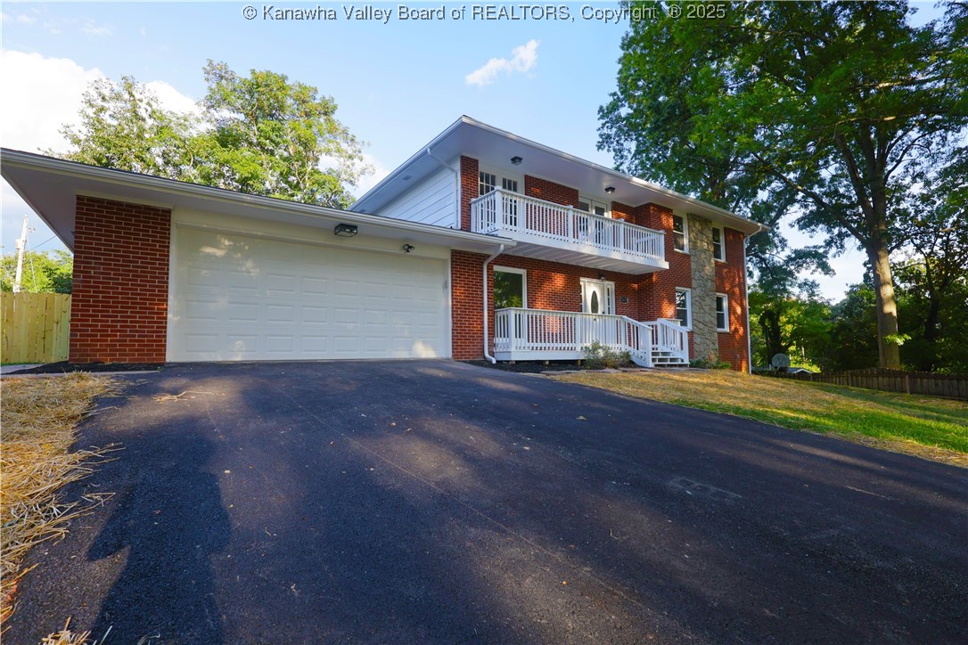 1414 Bedford Road Charleston, WV 25314 - Photo 1 of 28 Gallery Image 1