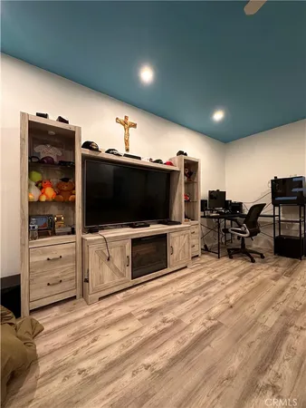 $425,000 | 17204 Longmeadow Avenue, Palmdale, CA 93591