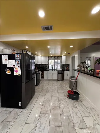 $425,000 | 17204 Longmeadow Avenue, Palmdale, CA 93591