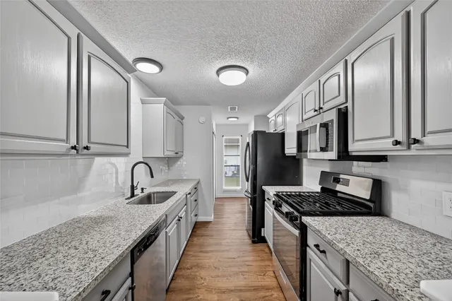 $2,200 | 22711 Smokey Hill Drive, Katy, TX 77450